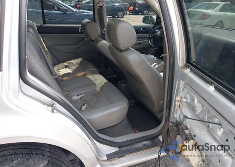 2004 Volkswagen Jetta из США, поврежденный, VIN WDWSR61J04W153327